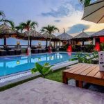 Mui Ne Hills Bliss Hotel 150x150 - Mách nhỏ cách mặc choàng dài cho tuổi trung niên